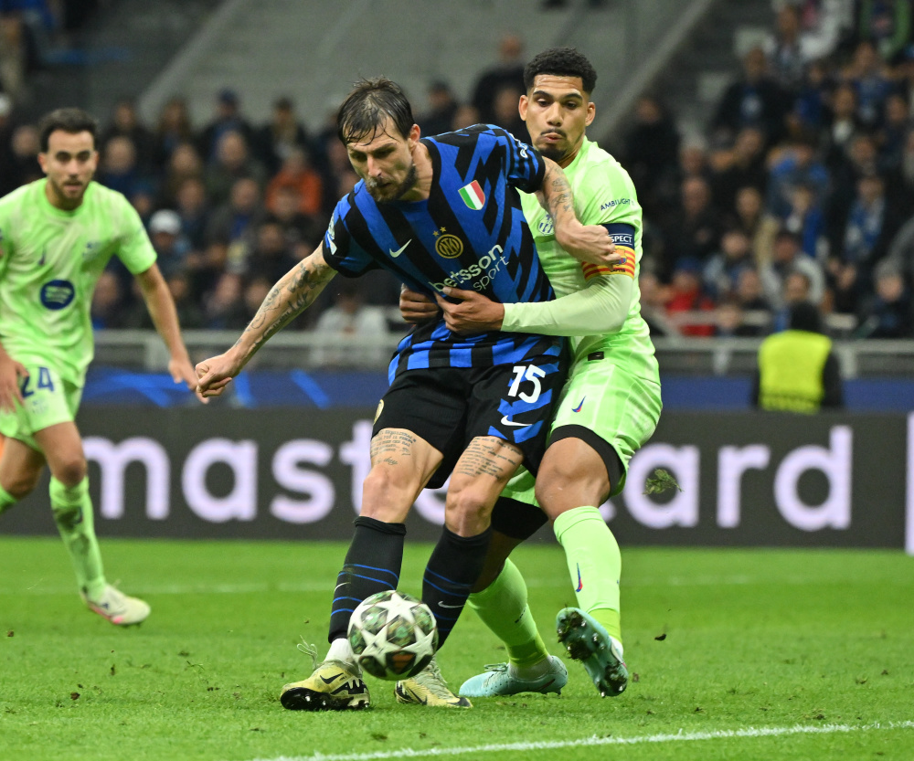 湖人詹姆斯关键时刻命中绝杀