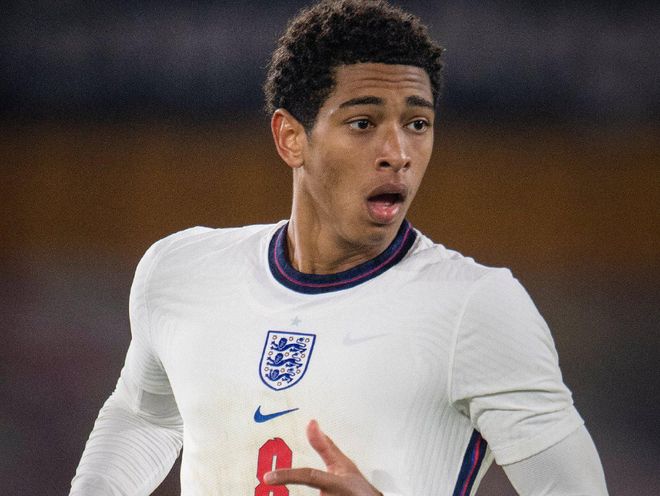 马克西半场15分，恩比德11中1，76人手握7分领先