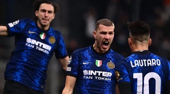 官方：由于场地积水严重，布莱克本vs谢周三比赛腰斩