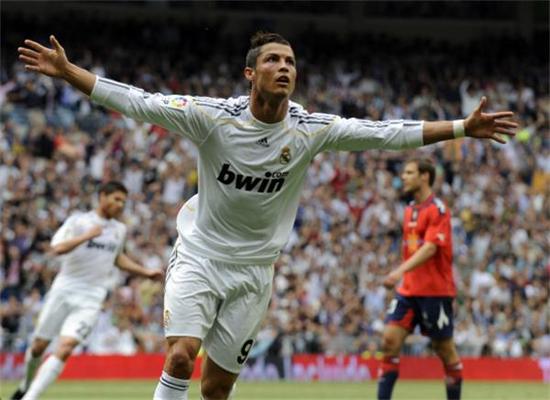 在上海旅游的奇塔迪尼重返海港俱乐部，拜访昔日教练和队友